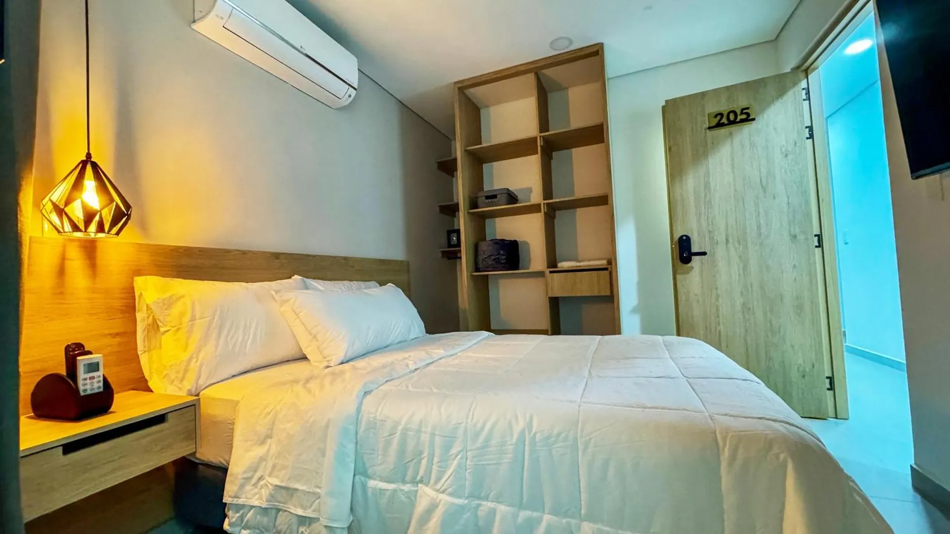 Hotel Boutique - Light Medellin 0*,  Colombia